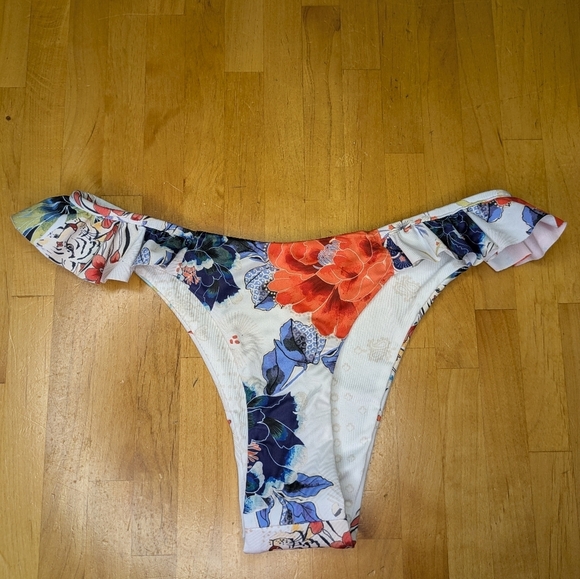 Maaji Reversible Cheeky Cut Ruffle Bottom - Happy Thoughts Kali NWOT Size small - Picture 3 of 10